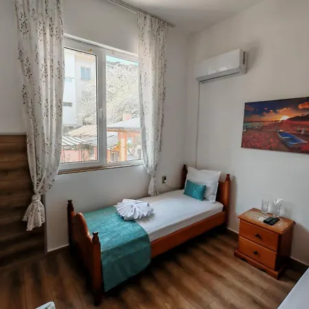 Pensión пиргос 3*